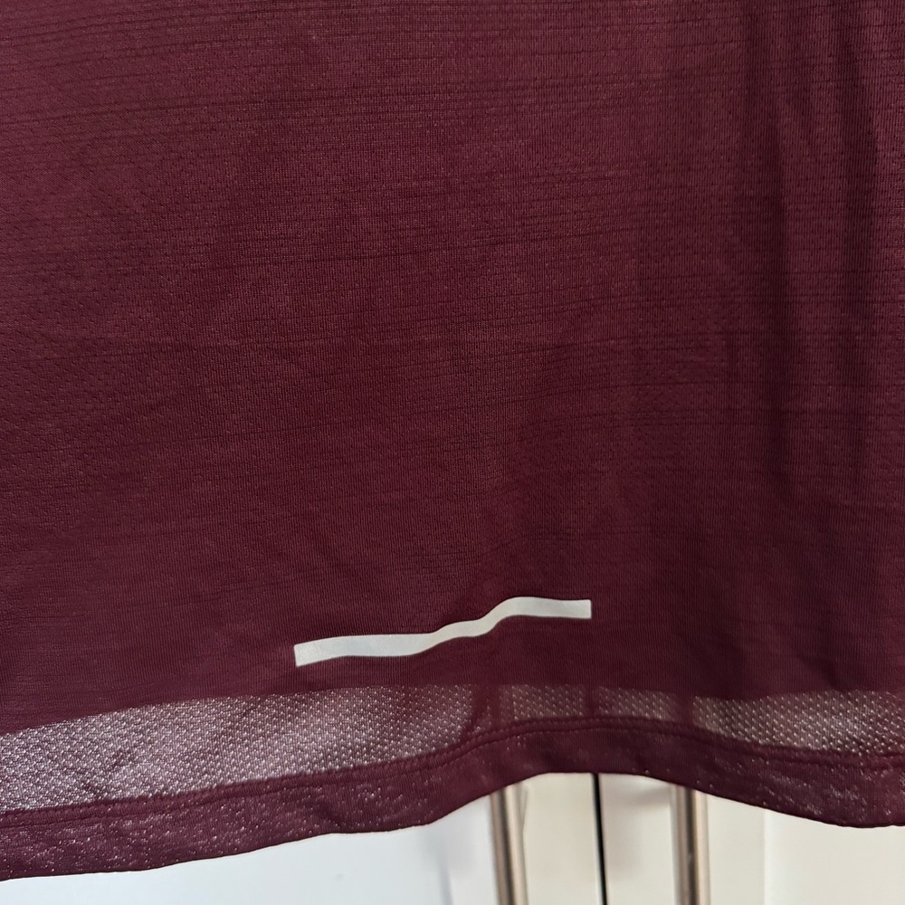 Nike Men's Burgundy Short Sleeve Running Tee XL - Picture 6 of 7